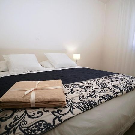 Apartments Villa Aquamarie Traù Esterno foto