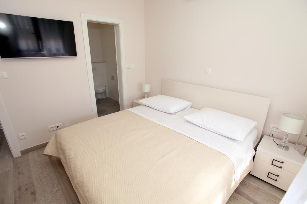 Apartments Villa Aquamarie Traù Esterno foto