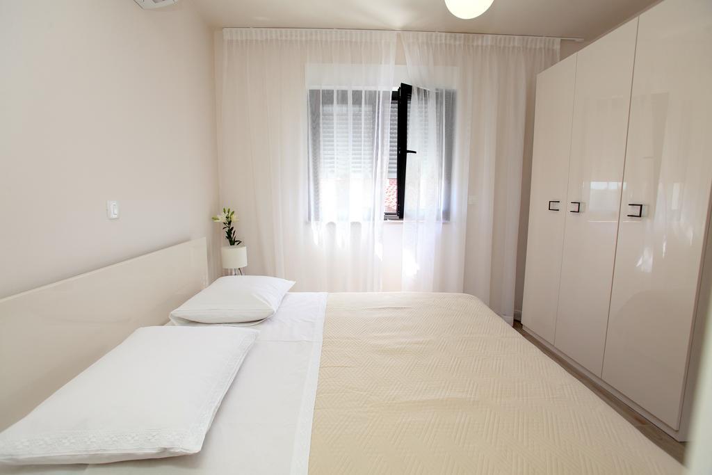 Apartments Villa Aquamarie Traù Esterno foto
