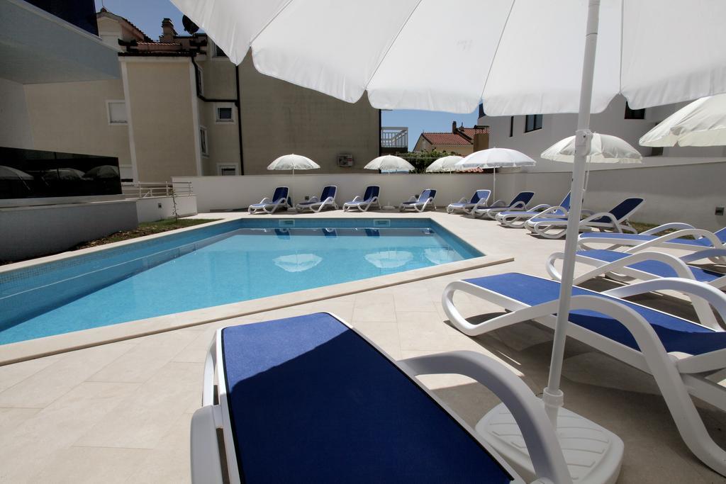 Apartments Villa Aquamarie Traù Esterno foto