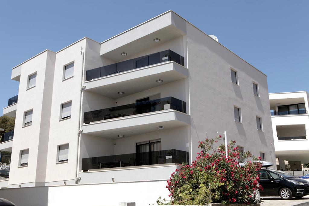 Apartments Villa Aquamarie Traù Esterno foto