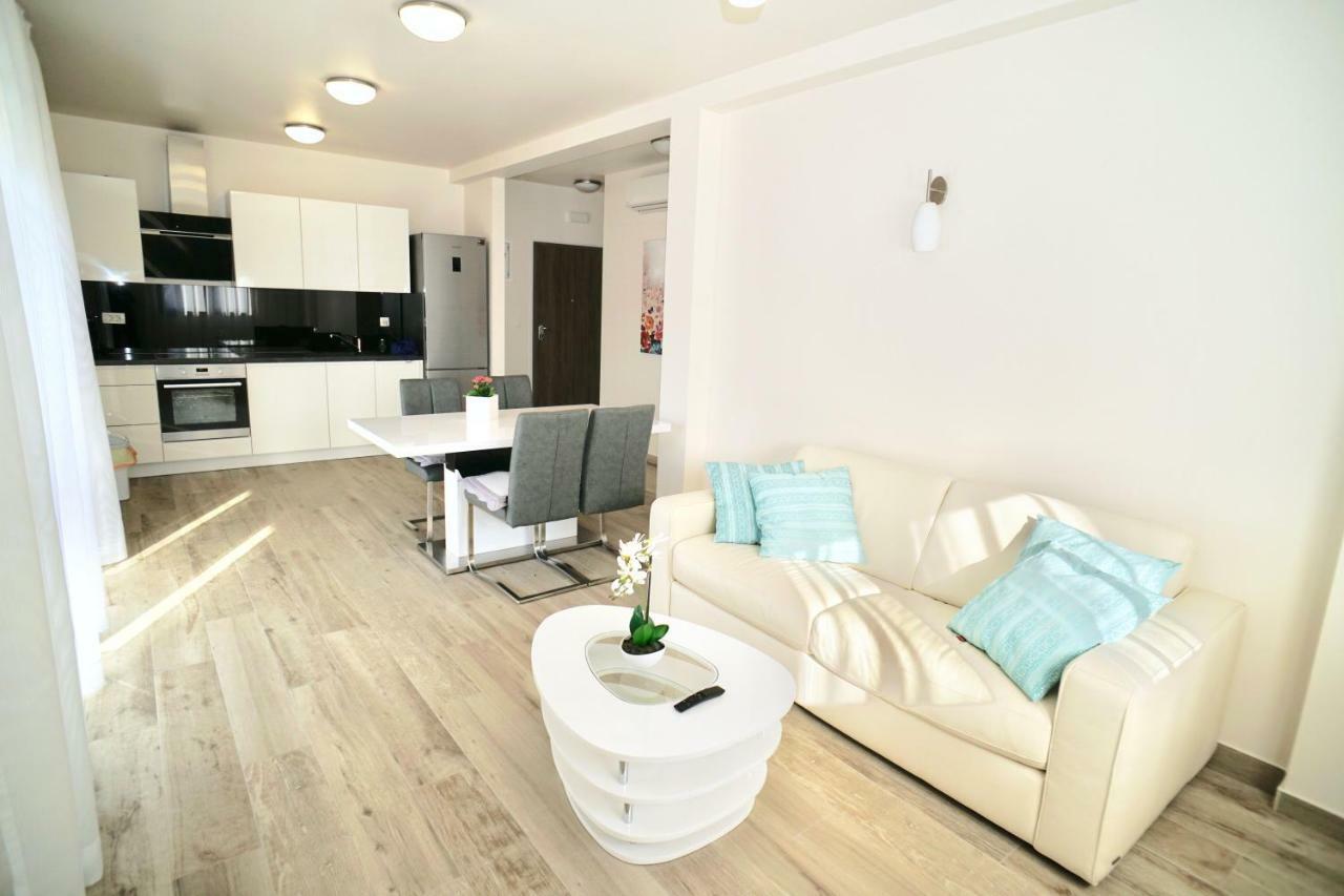 Apartments Villa Aquamarie Traù Esterno foto