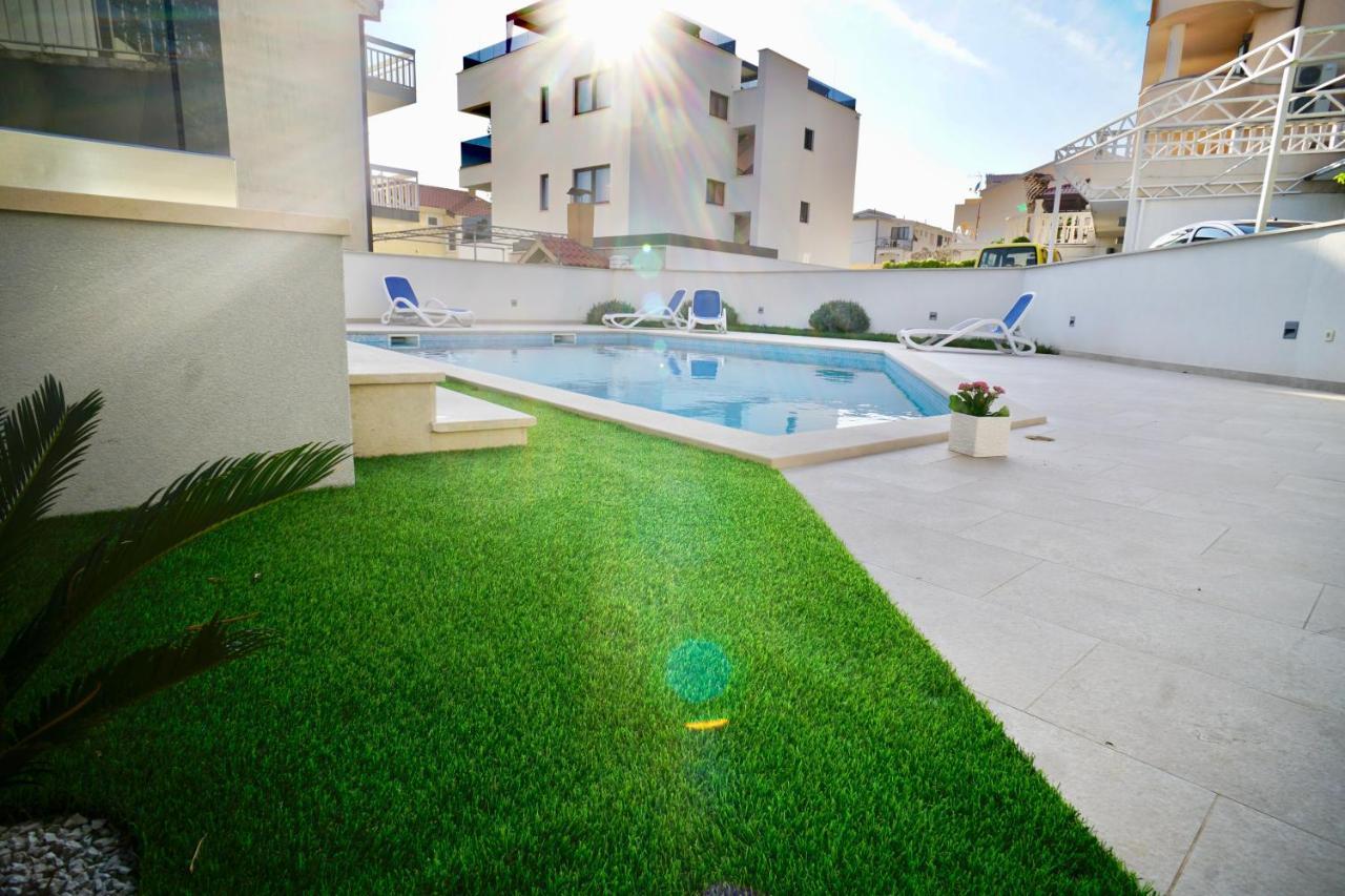 Apartments Villa Aquamarie Traù Esterno foto